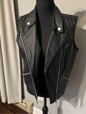 Decree Black Quilted Shoulder Leather Moto Vest